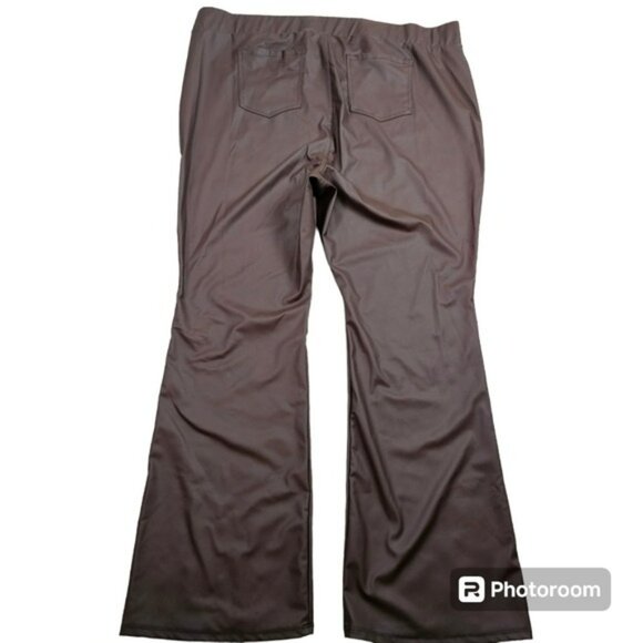 TORRID Signature Waist Faux Leather Bootcut Pants in 4 (26) - Picture 6 of 9